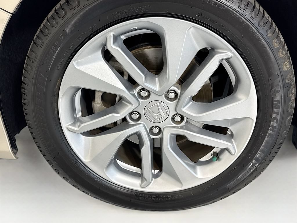 Certified 2019 Honda Accord LX image 30