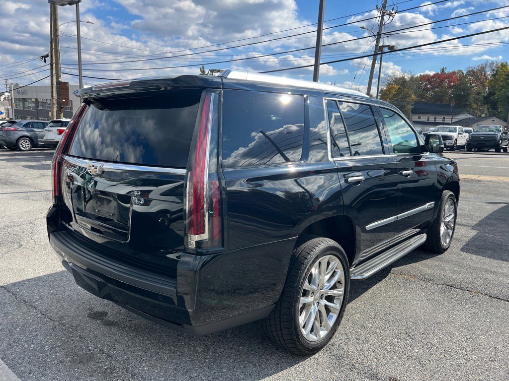 Used 2020 Cadillac Escalade Luxury image 5