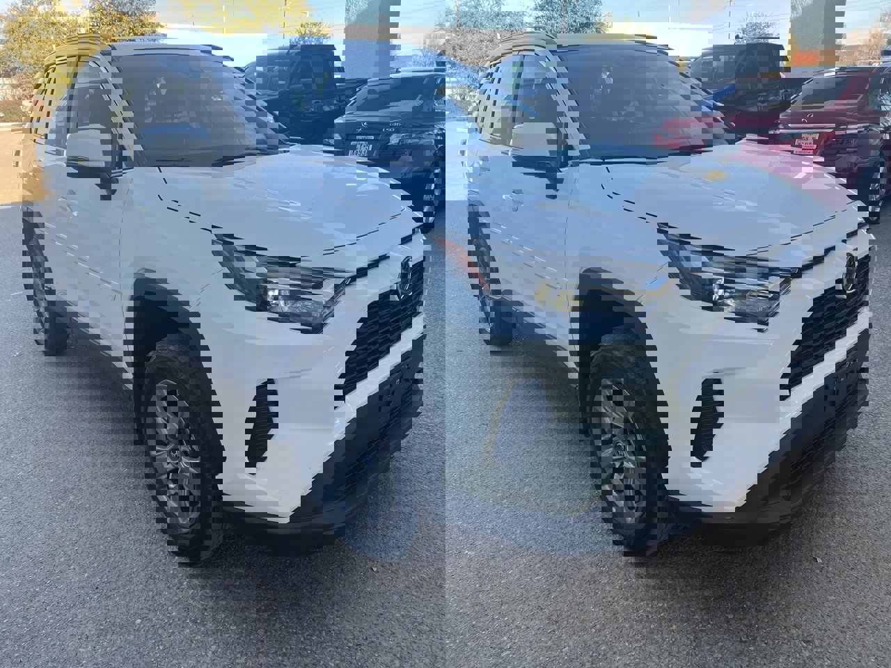 Used 2025 Toyota RAV4 XLE image 3