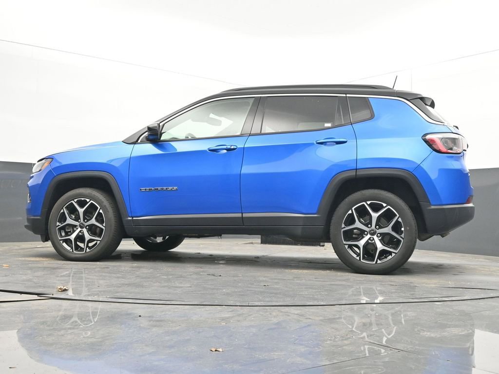 Used 2025 Jeep Compass Limited AWD/4WD image 48