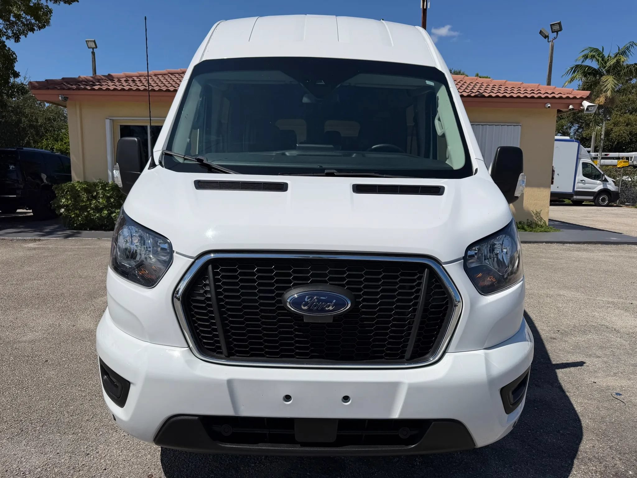 Used 2024 Ford Transit 350 148 High Roof Wagon RWD image 12