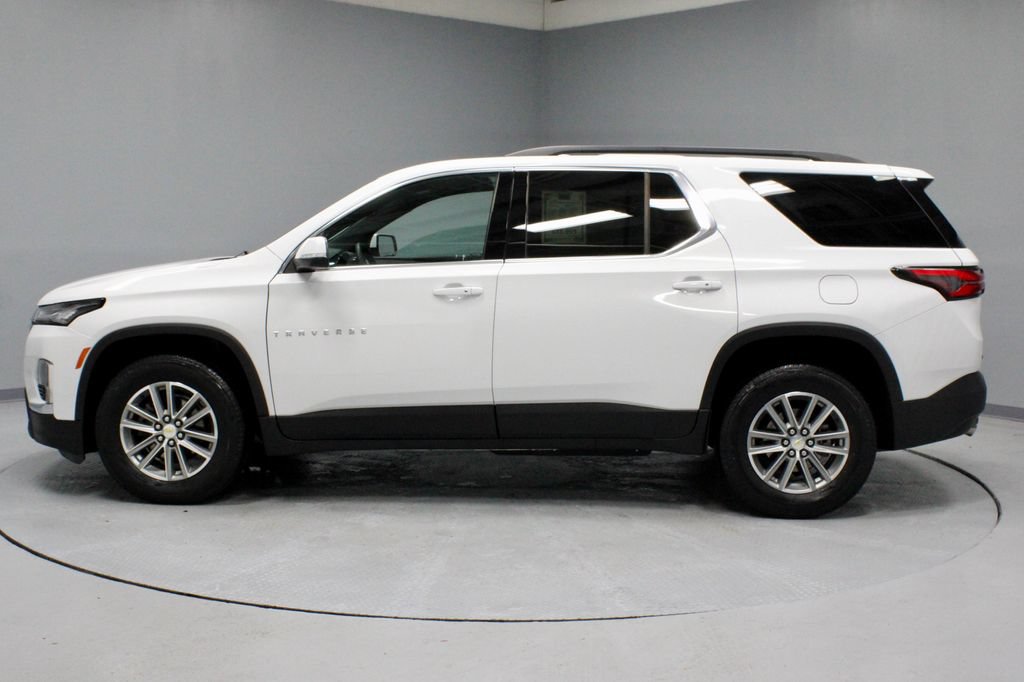Used 2023 Chevrolet Traverse LT FWD image 9