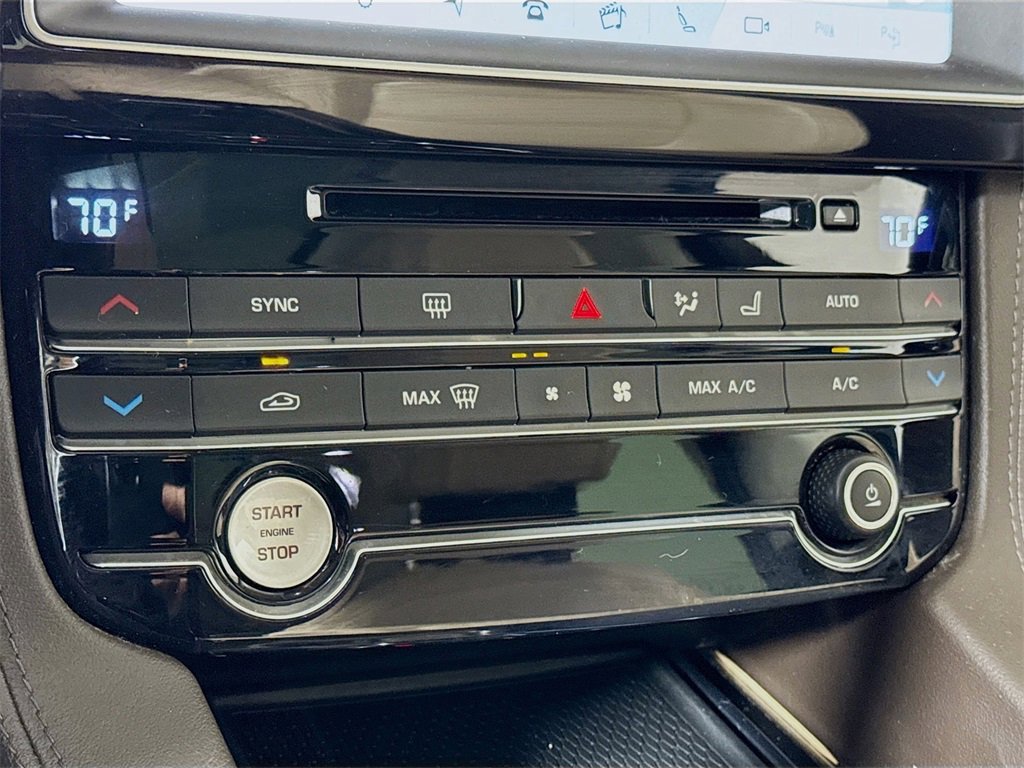 Used 2019 Jaguar F-PACE Prestige image 14