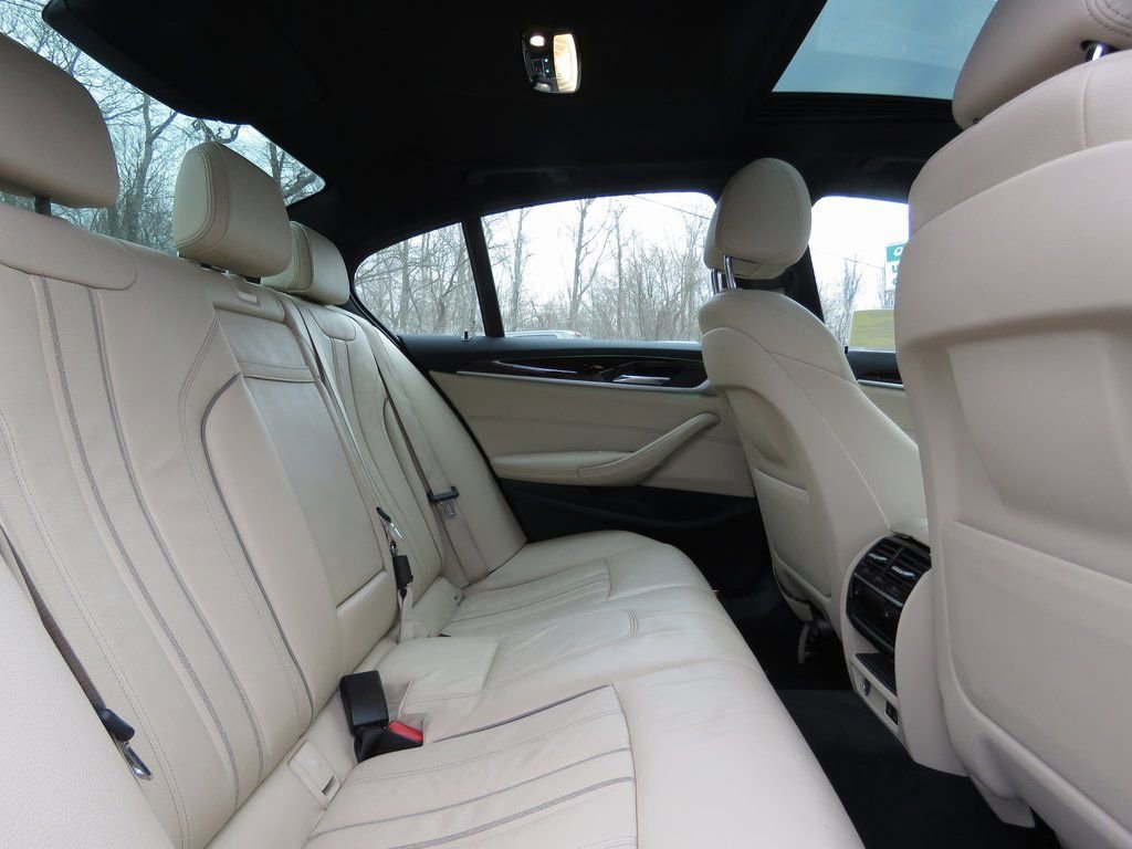 Used 2020 BMW 530i xDrive w/ Convenience Package image 15