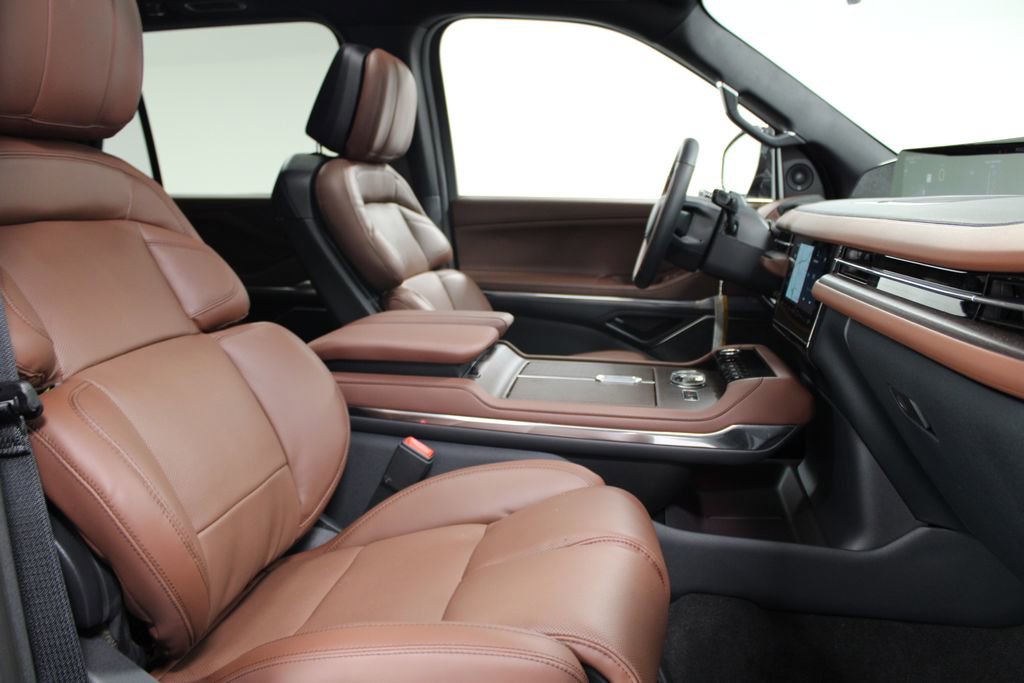 New 2026 Lincoln Navigator Reserve image 30