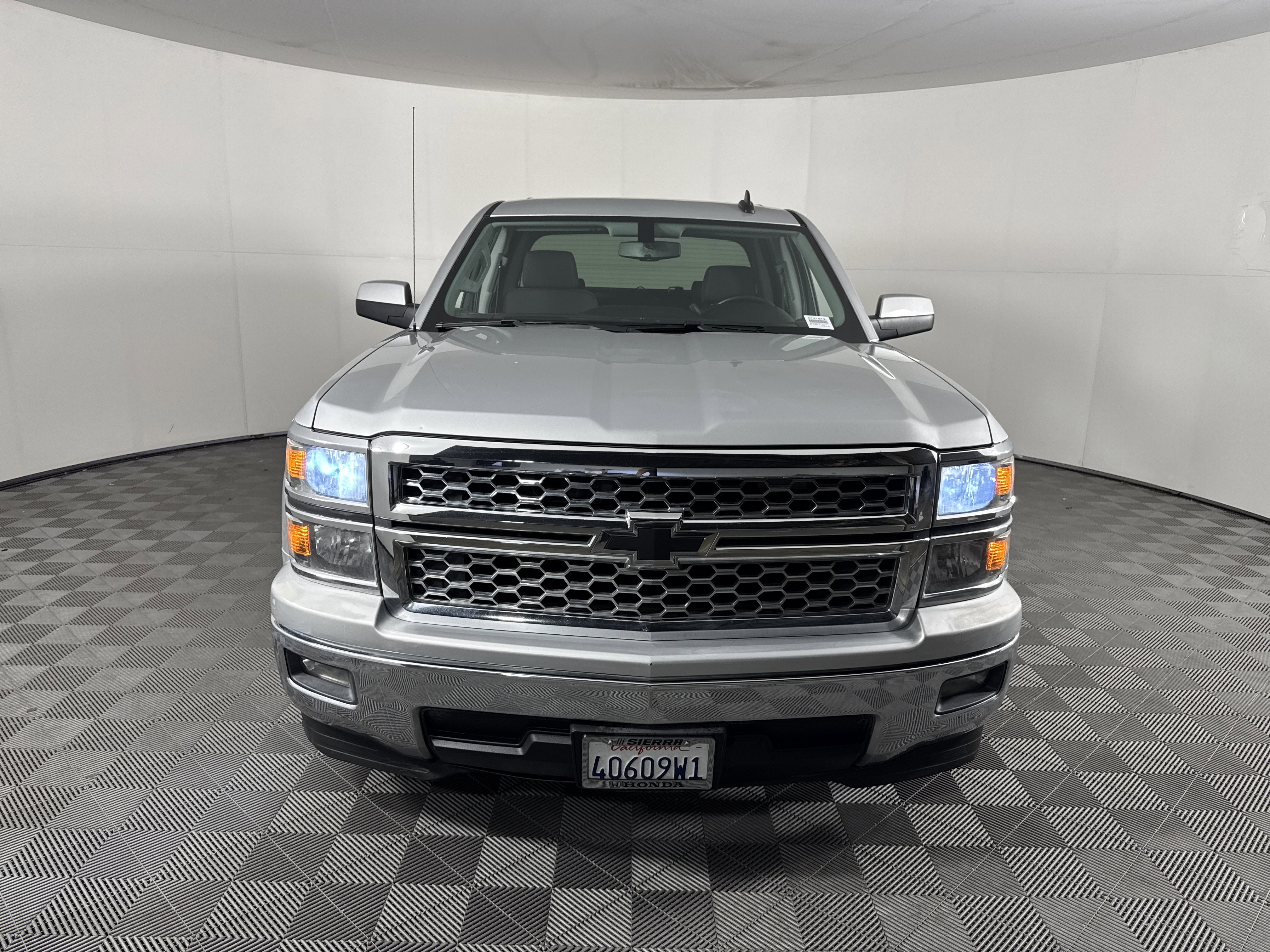 Used 2015 Chevrolet Silverado 1500 LT w/ LT Convenience Package RWD image 9
