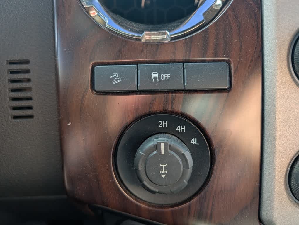 Used 2015 Ford F250 Lariat w/ Lariat Interior Package AWD/4WD image 20
