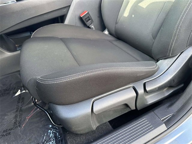 Used 2023 Nissan Rogue S image 17