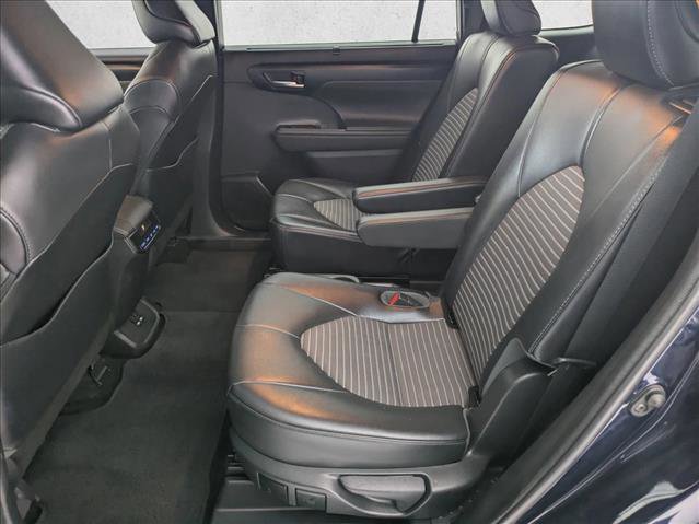 Used 2021 Toyota Highlander XSE image 18