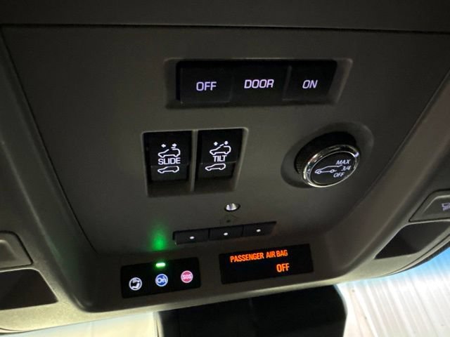 Used 2019 Cadillac Escalade Premium Luxury AWD/4WD image 45