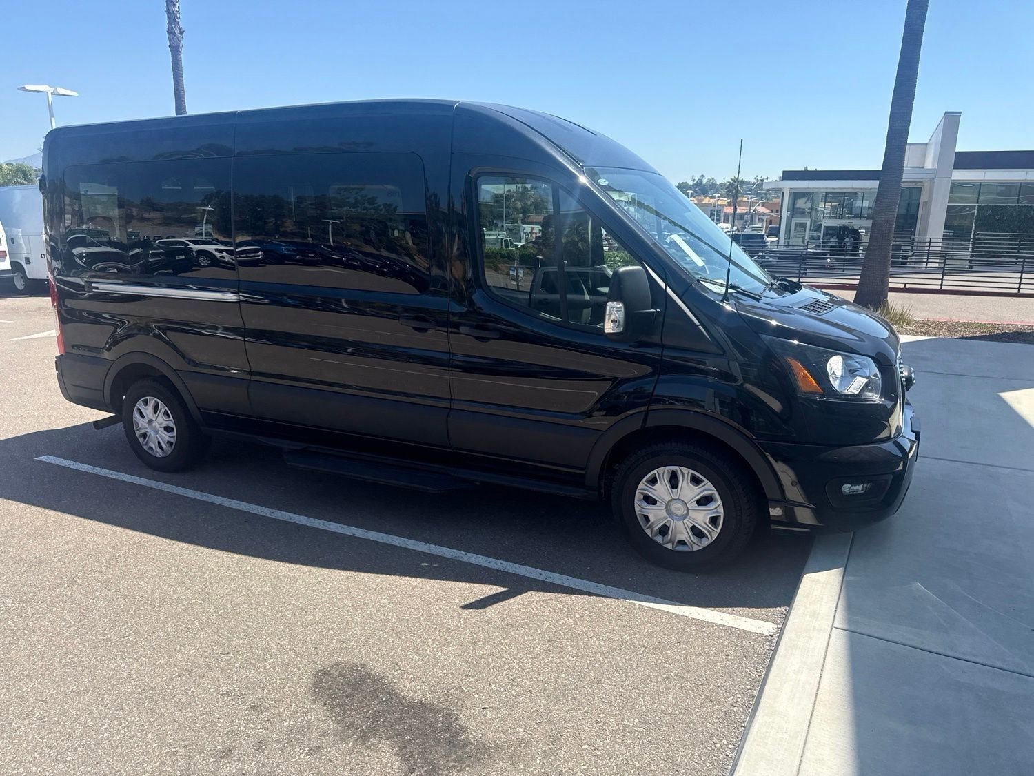 Certified 2025 Ford Transit 350 XLT RWD image 4