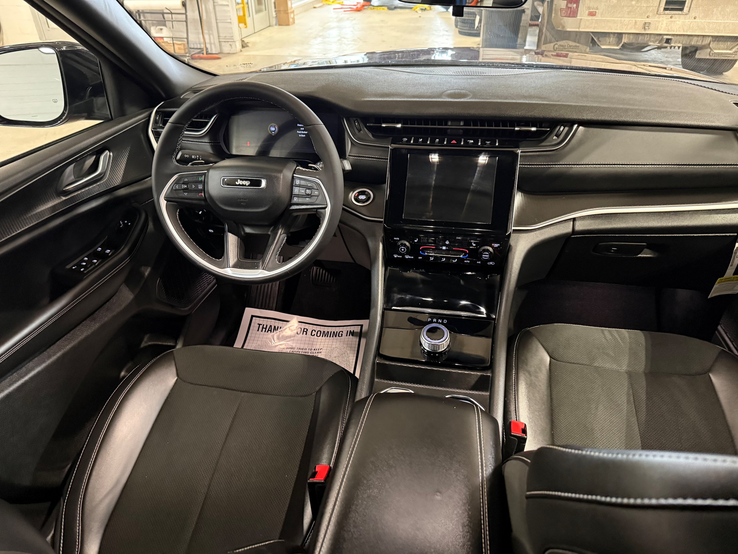 Certified 2025 Jeep Grand Cherokee L Altitude AWD/4WD image 23