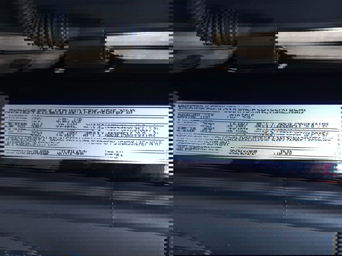 Used 2020 Bentley Bentayga Plug-In Hybrid image 73