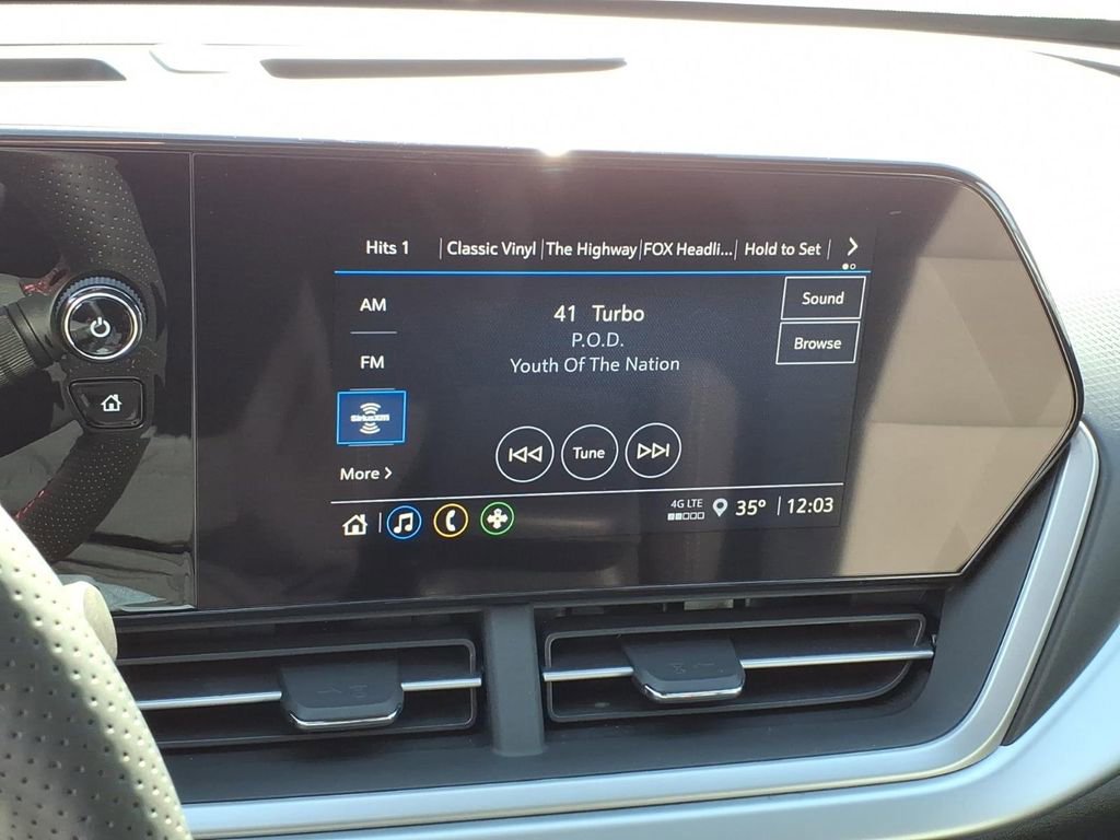 New 2026 Chevrolet Trax RS w/ Sunroof Package image 20