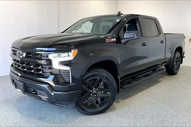 Used 2023 Chevrolet Silverado 1500 RST image 3
