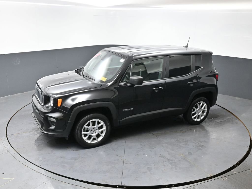 Used 2023 Jeep Renegade Latitude image 42