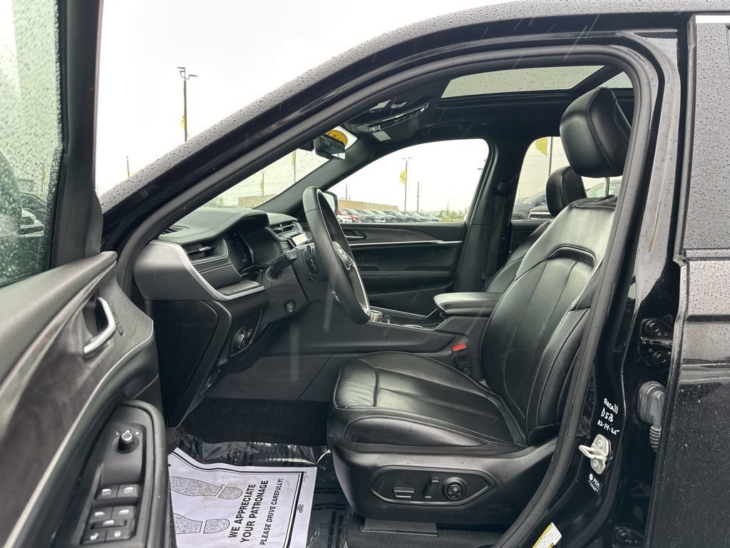Used 2024 Jeep Grand Cherokee L Limited w/ Luxury Tech Group II AWD/4WD image 6