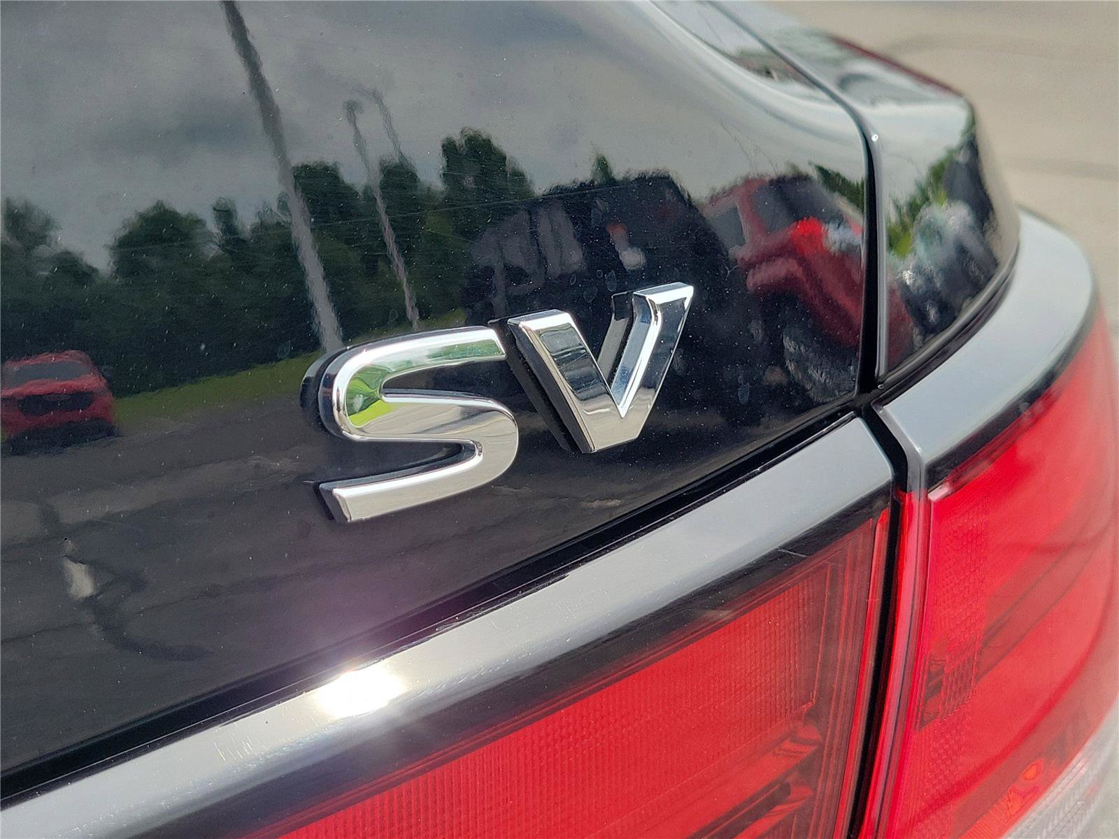 Used 2024 Nissan Sentra SV FWD image 8