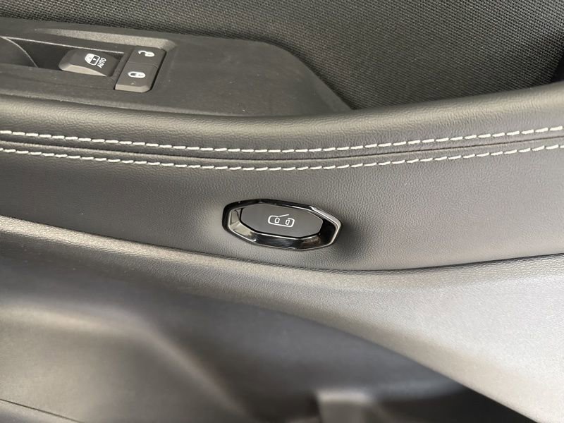 New 2026 Jeep Cherokee Laredo image 15