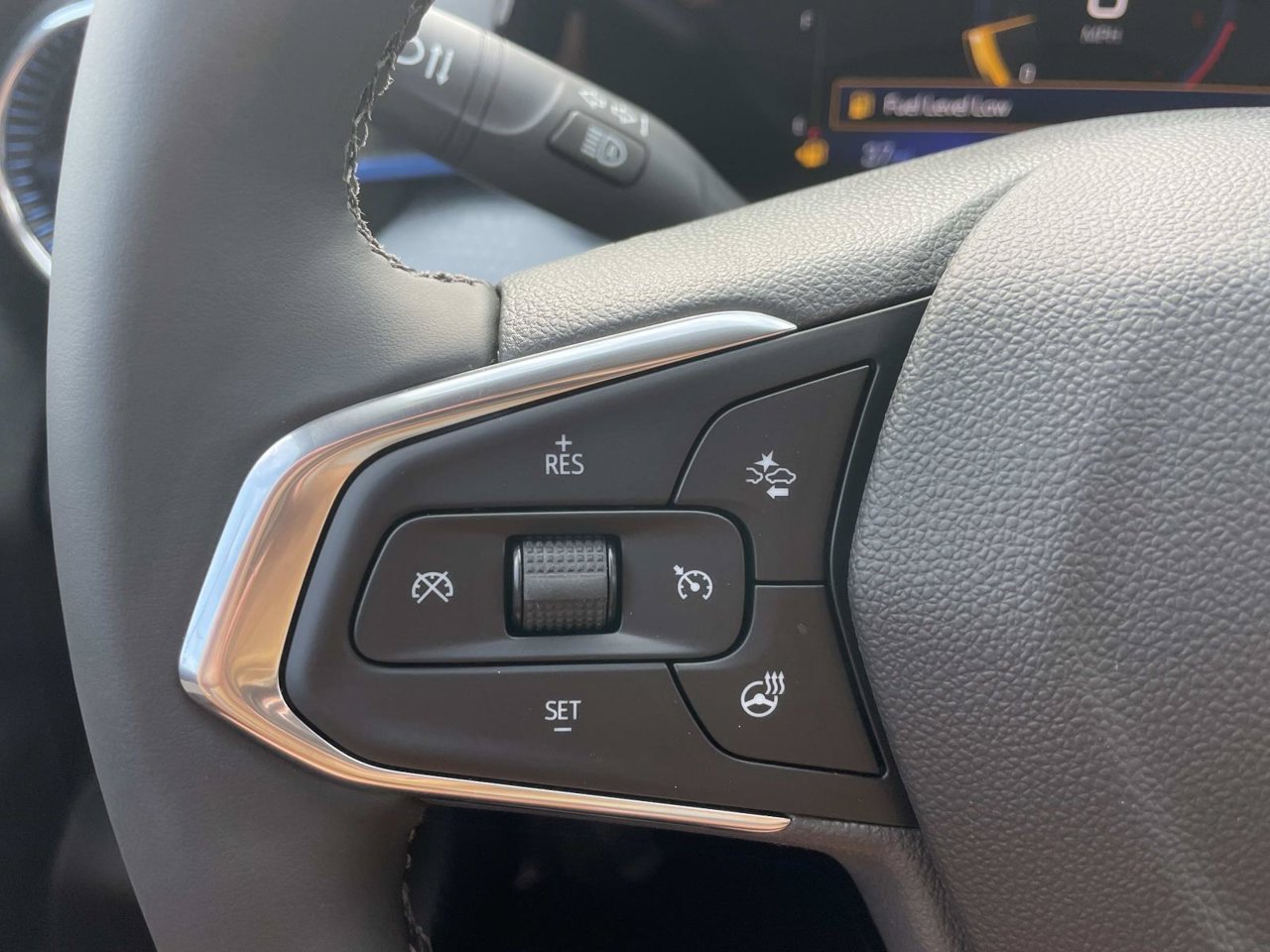 New 2026 Chevrolet Trax LT w/ LT Convenience Package FWD image 21