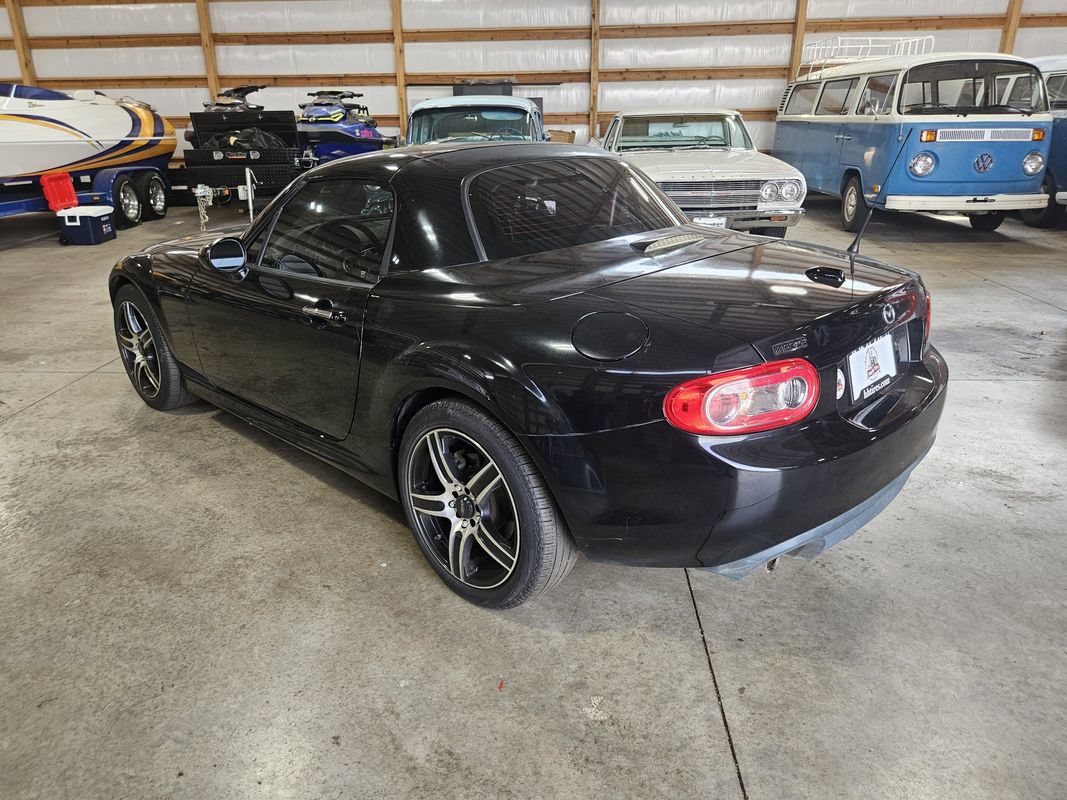 Used 2010 MAZDA MX-5 Miata Grand Touring w/ Premium Pkg RWD image 6