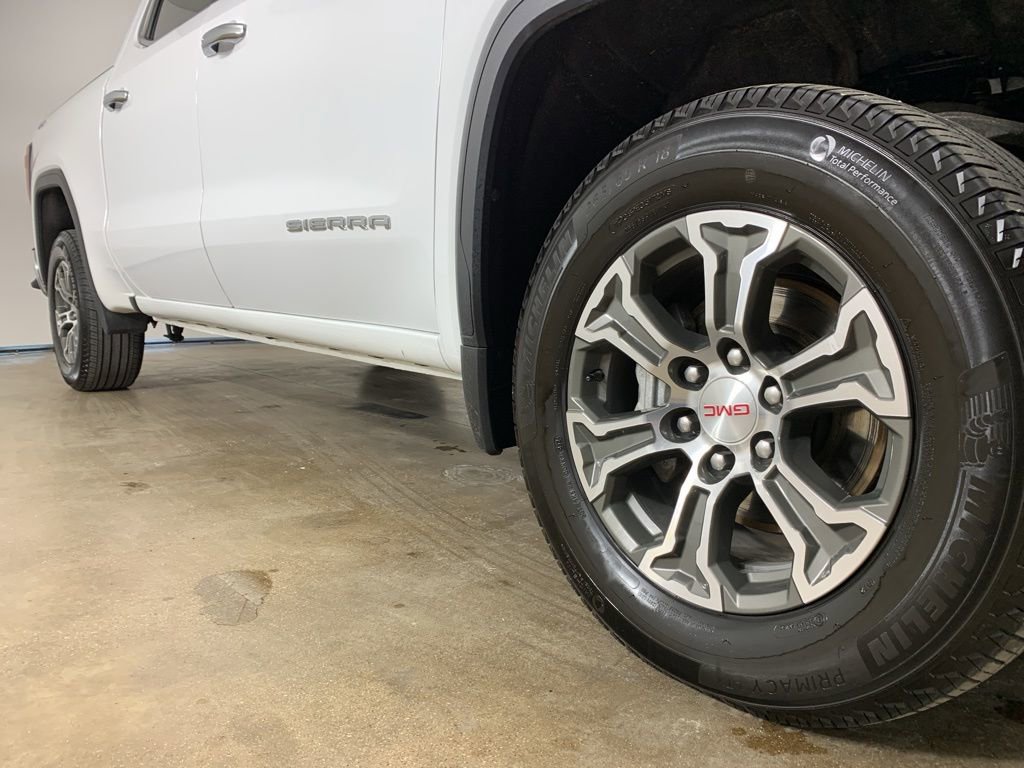 Used 2025 GMC Sierra 1500 SLT AWD/4WD image 6