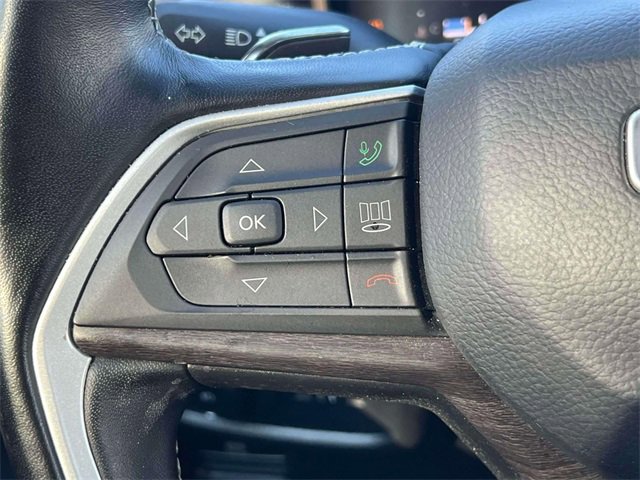 Used 2022 Jeep Grand Cherokee L Limited w/ Black Appearance Package image 21