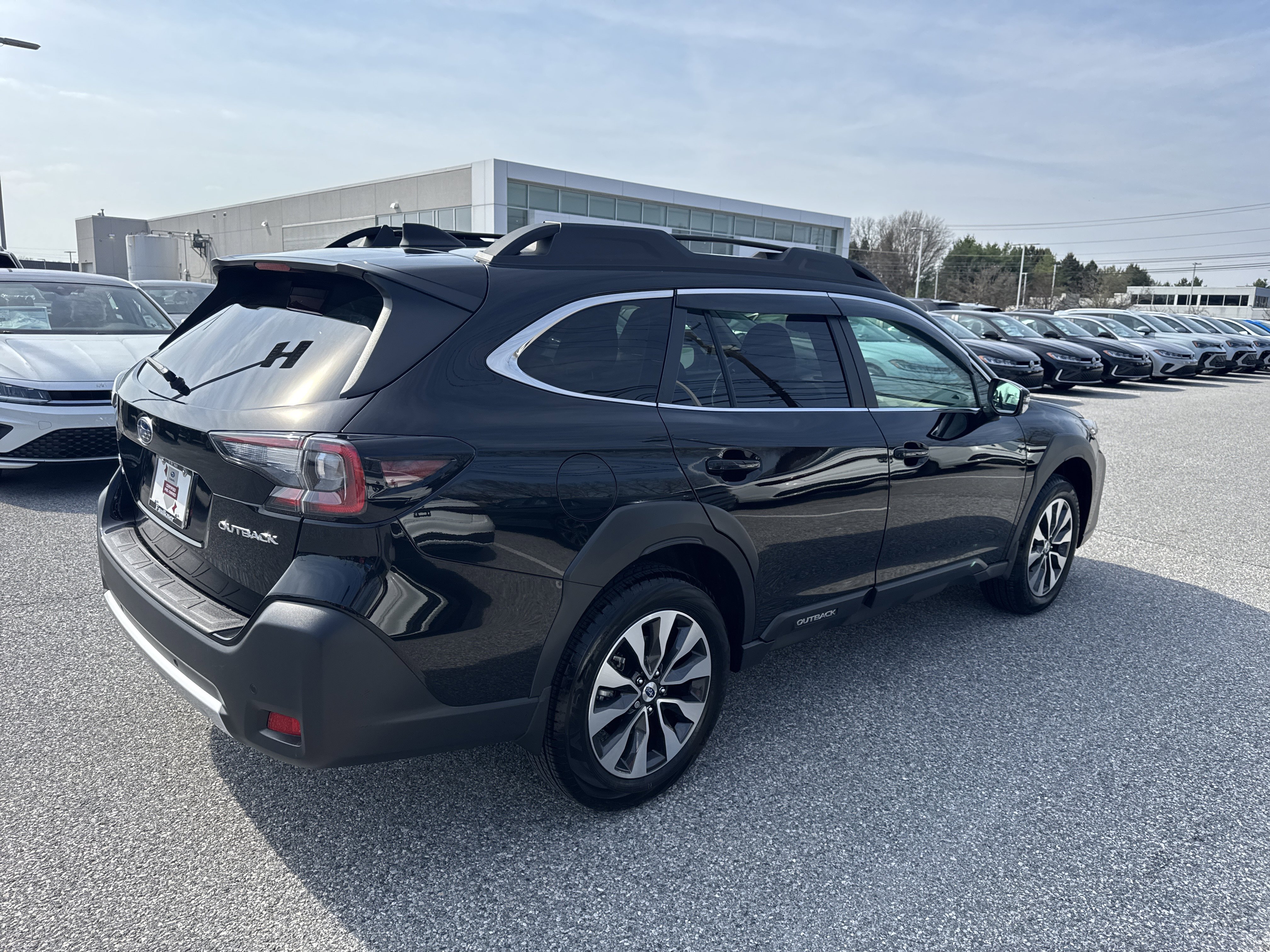 Used 2025 Subaru Outback Limited image 10