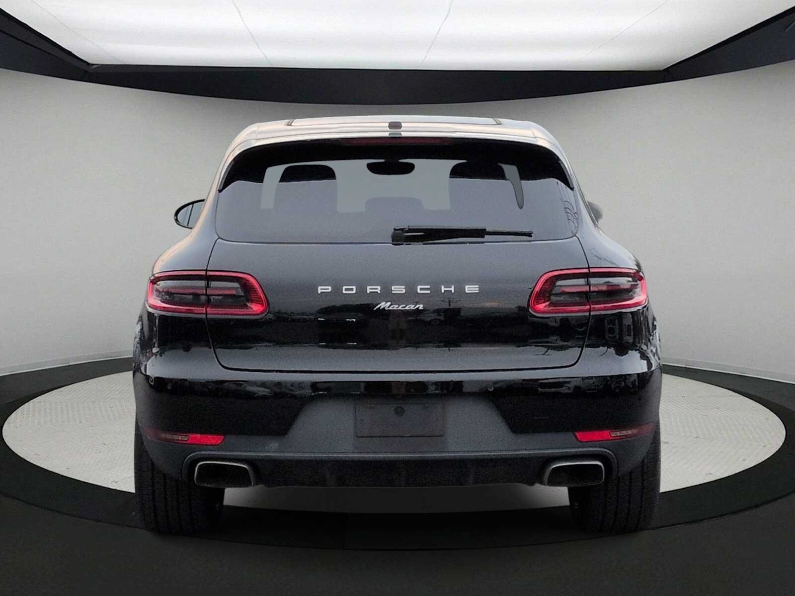 Used 2018 Porsche Macan AWD/4WD image 7