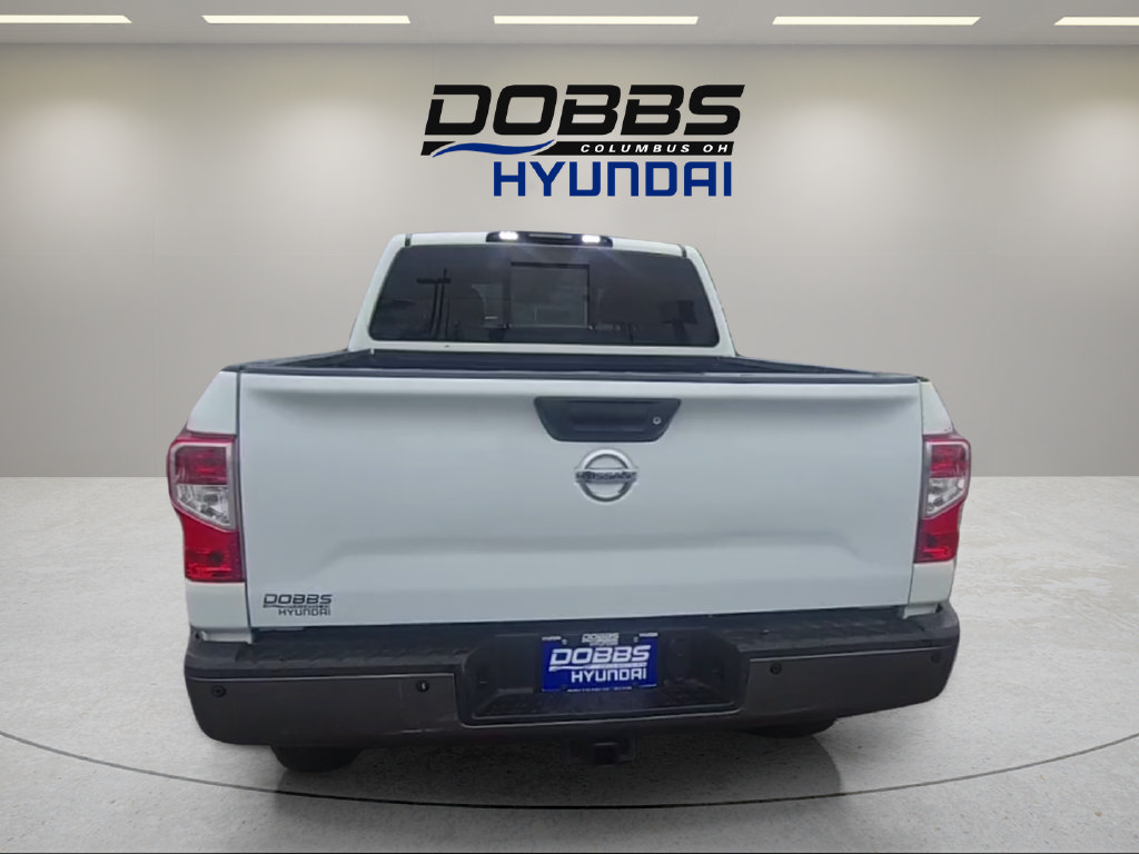 Used 2017 Nissan Titan S AWD/4WD image 4