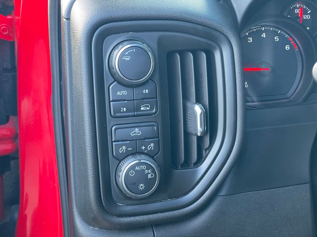 Used 2020 Chevrolet Silverado 1500 Custom w/ Custom Value Package image 16