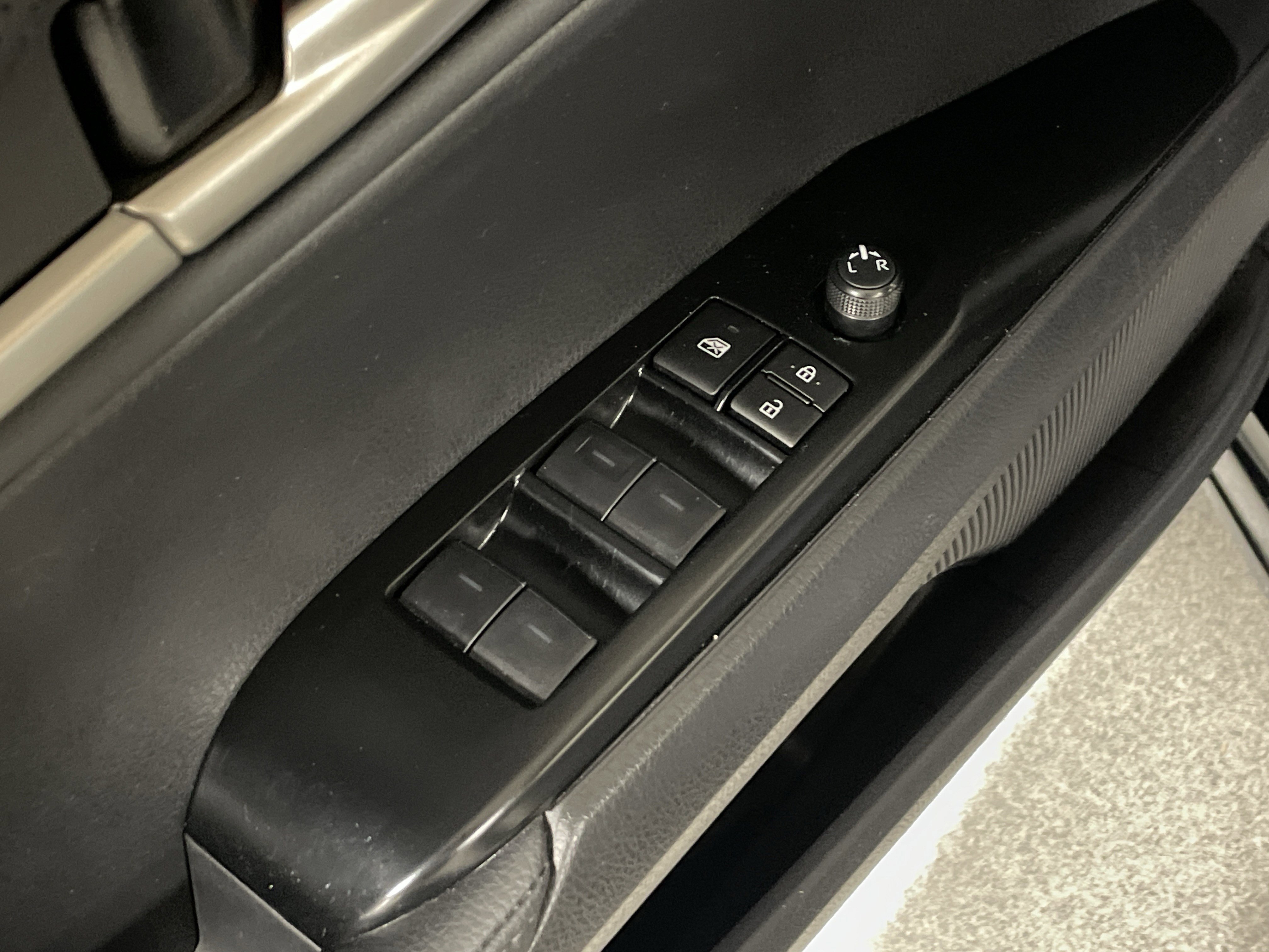 Used 2025 Toyota Camry XSE w/ Premium Package image 15