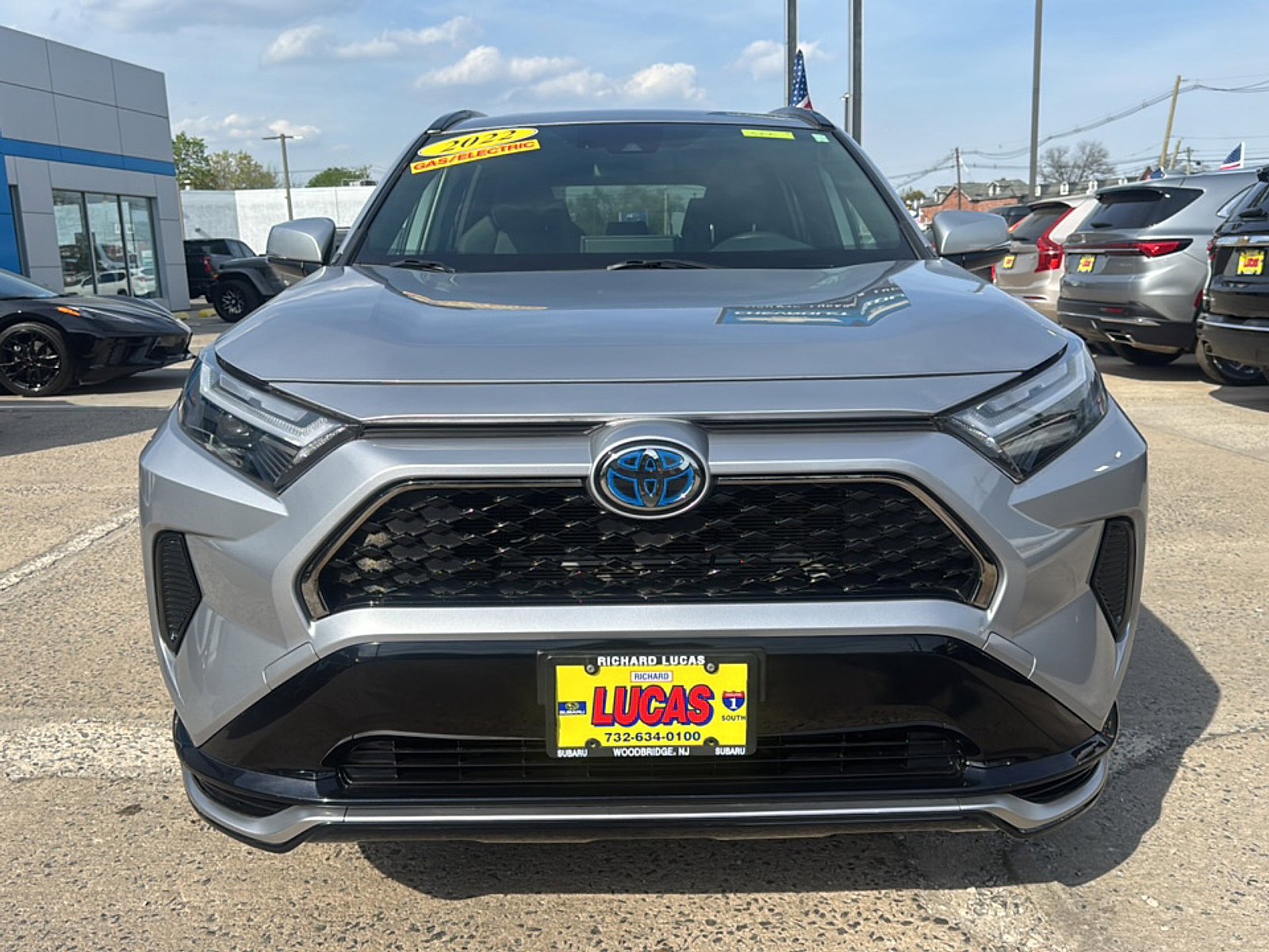 Used 2022 Toyota RAV4 SE w/ Weather & Moonroof Package image 3