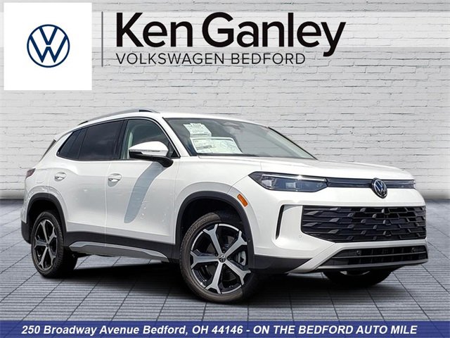 New 2025 Volkswagen Tiguan SE