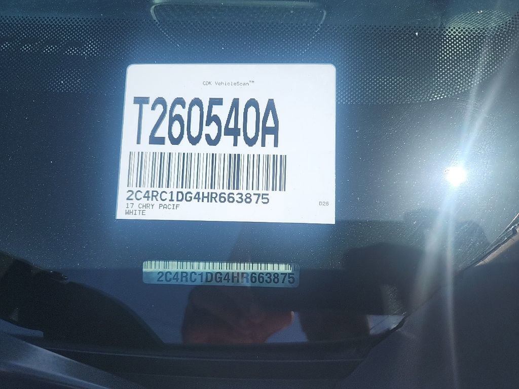 Used 2017 Chrysler Pacifica Touring w/ Tire & Wheel Group image 5