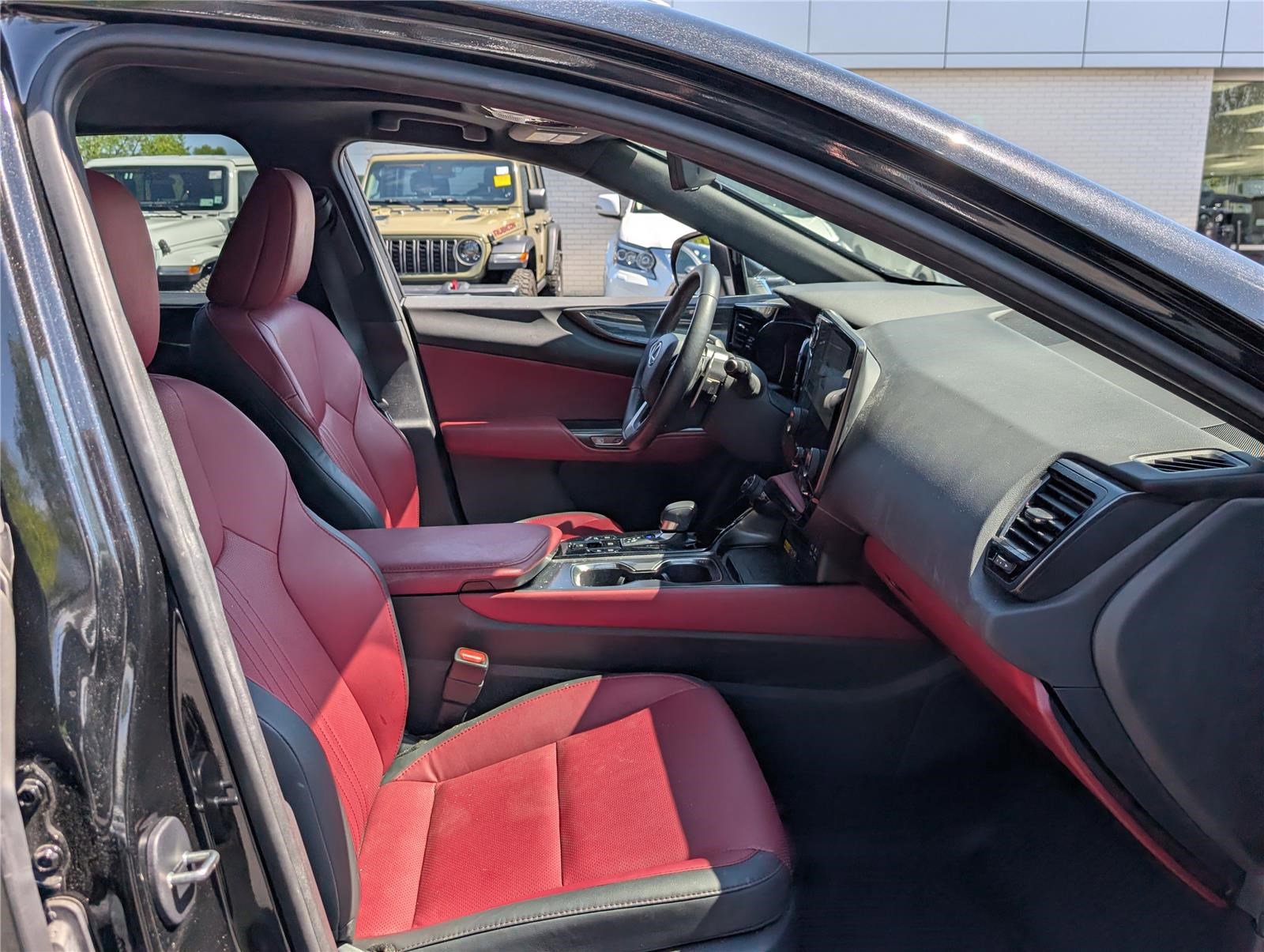 Used 2024 Lexus NX 350 AWD image 11