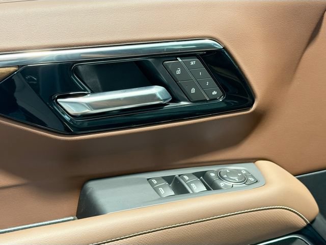 New 2026 Chevrolet Suburban High Country AWD/4WD image 17