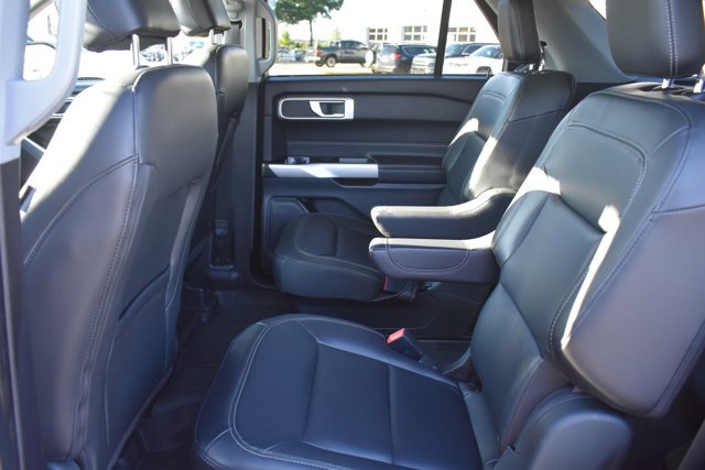 Used 2022 Ford Explorer XLT w/ Equipment Group 202A image 16