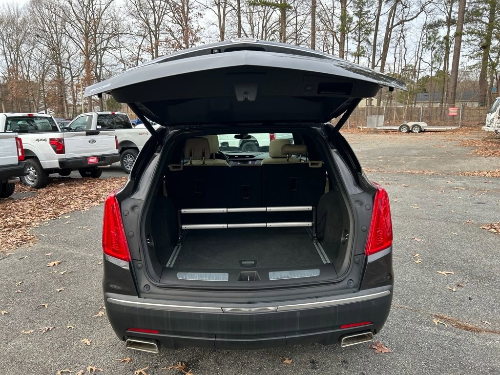 Used 2017 Cadillac XT5 Luxury w/ Driver Awareness Package image 28