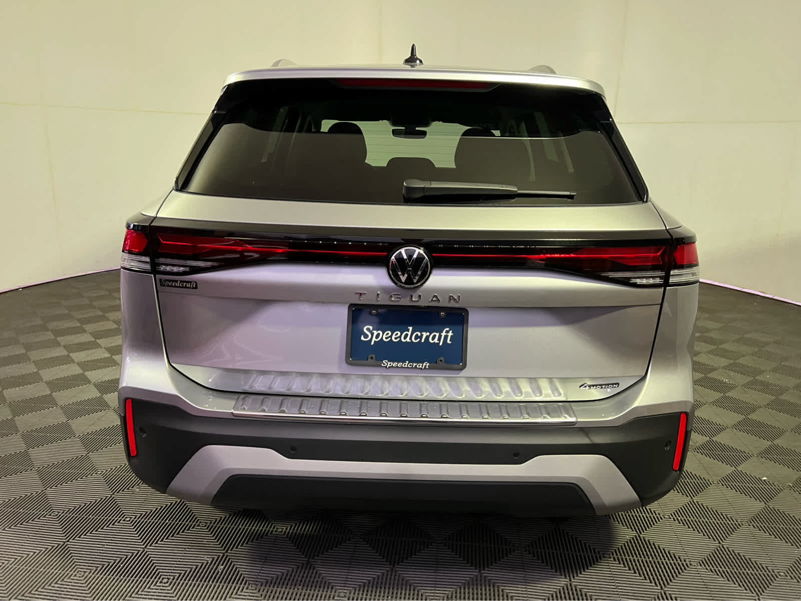 Used 2025 Volkswagen Tiguan S AWD/4WD image 6