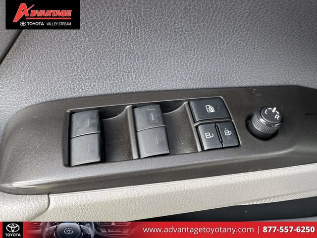 Certified 2022 Toyota Camry LE AWD/4WD image 22