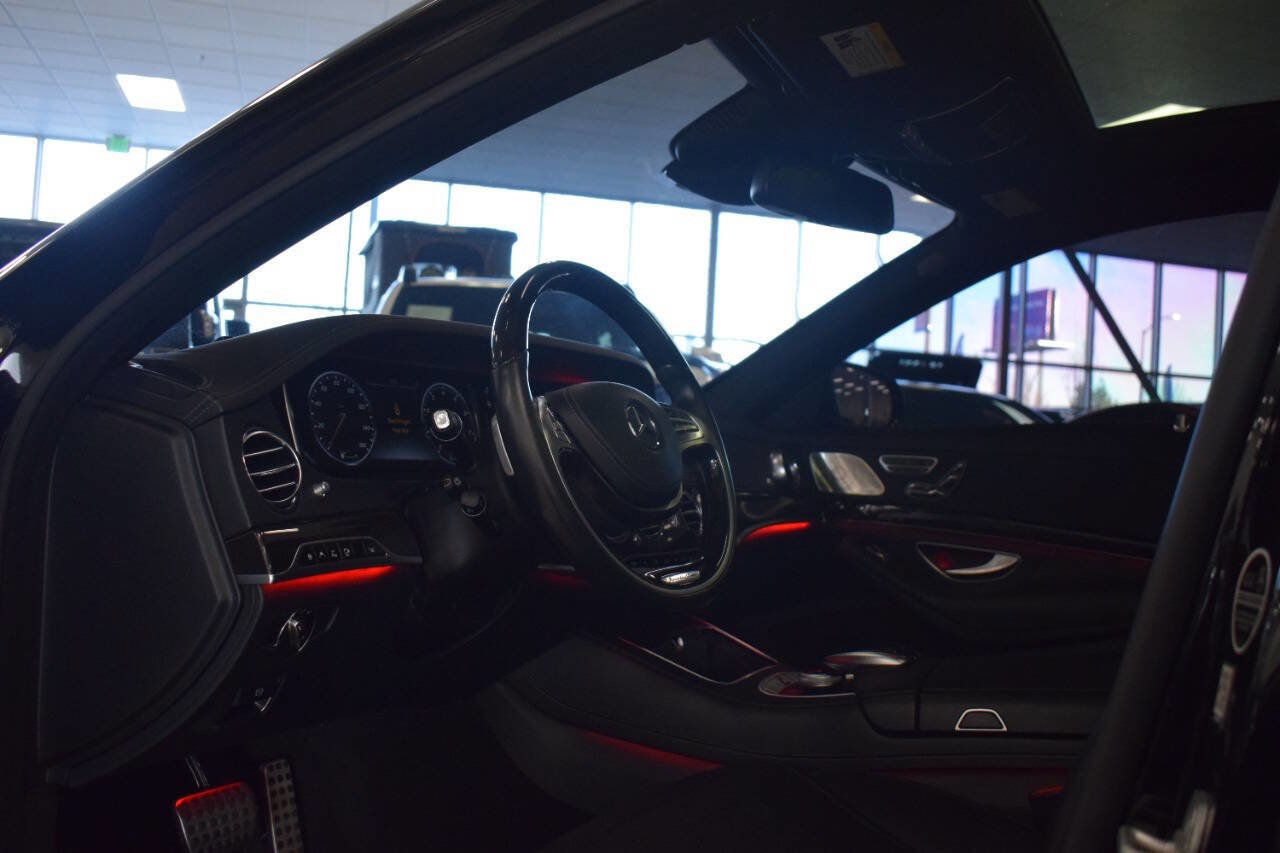 Used 2015 Mercedes-Benz S 550 Sedan image 19