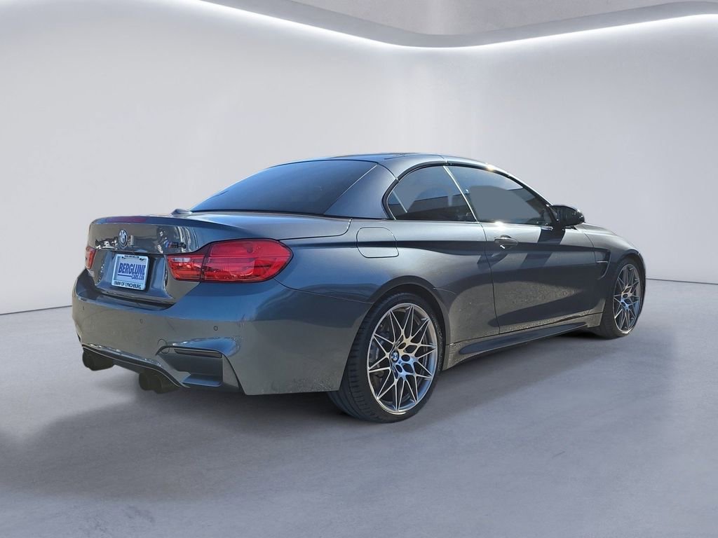 Used 2017 BMW M4 Convertible image 4