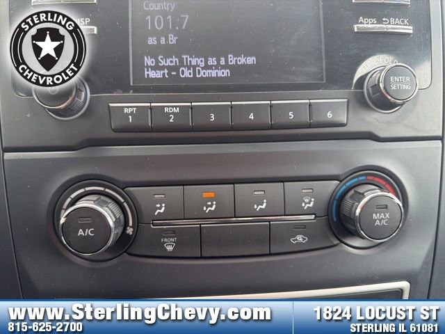 Used 2017 Nissan Titan S image 18