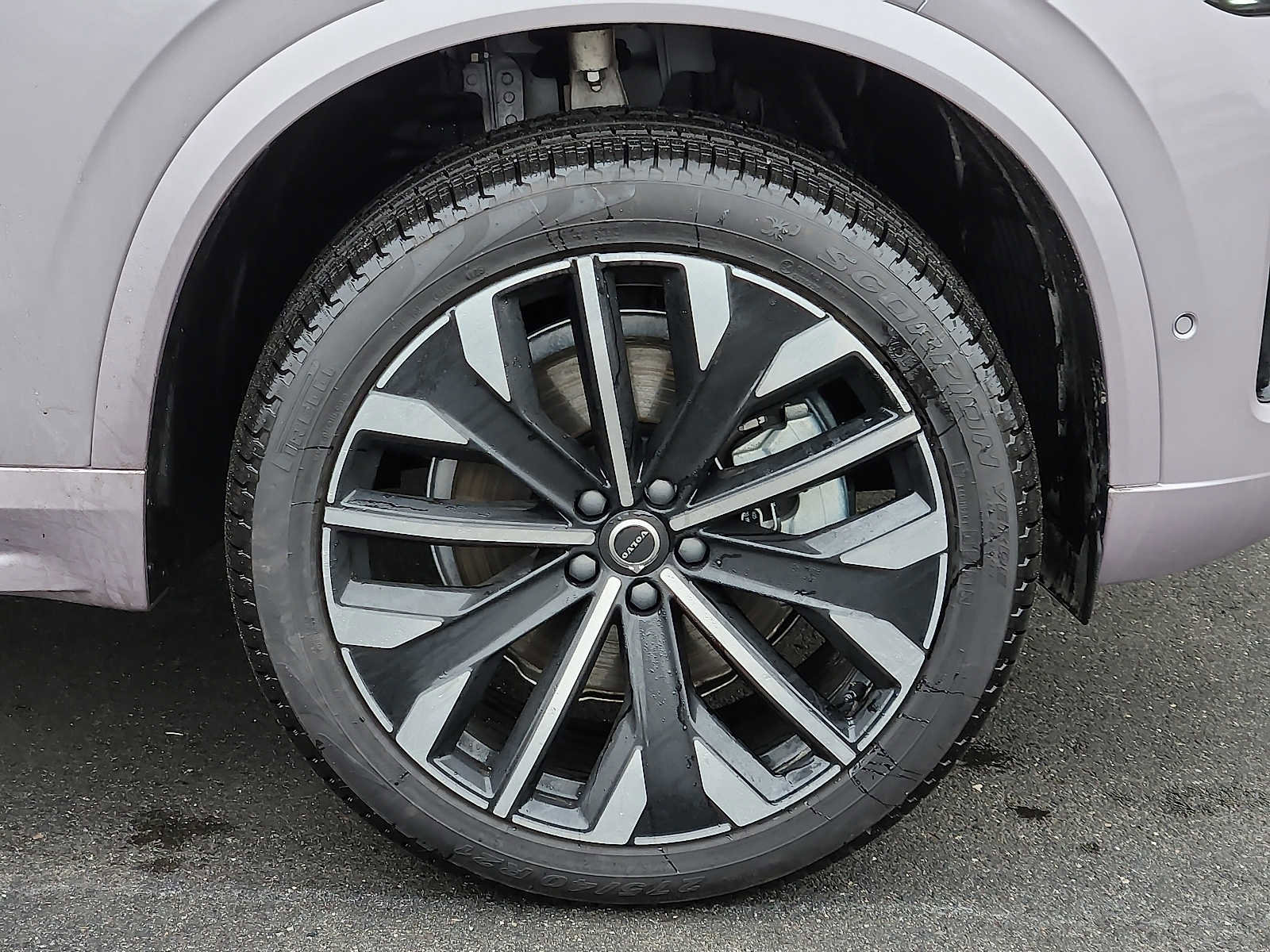 Used 2026 Volvo XC90 B6 Ultra w/ Protection Package Premier image 8