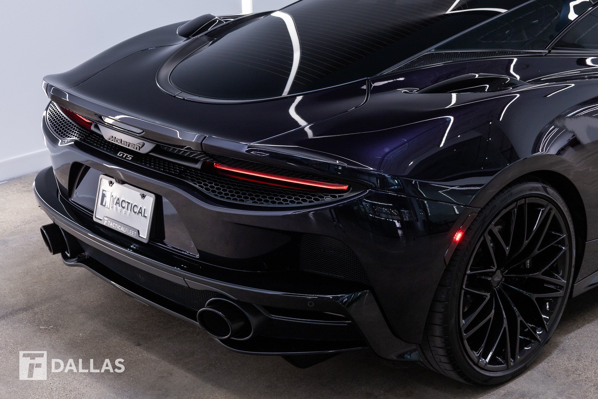 Used 2025 McLaren GTS RWD image 18