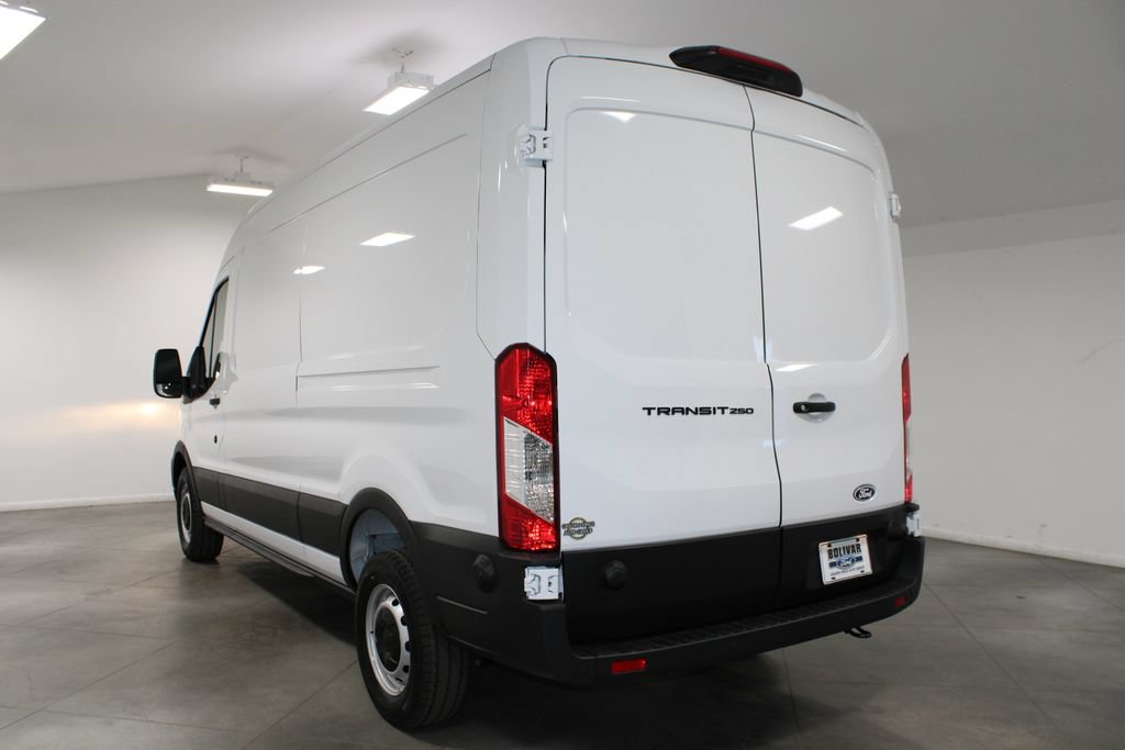 New 2026 Ford Transit 250 148 Medium Roof w/ Load Area Protection Package RWD image 6