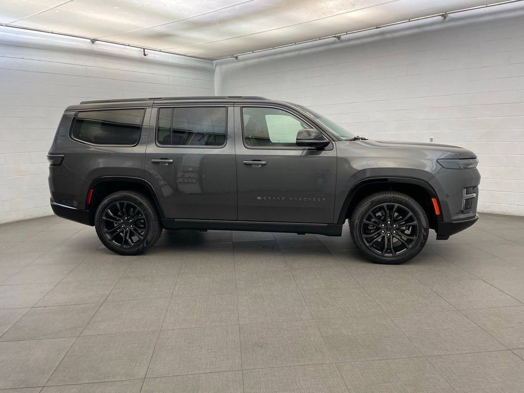 New 2026 Jeep Grand Wagoneer Summit AWD/4WD image 2