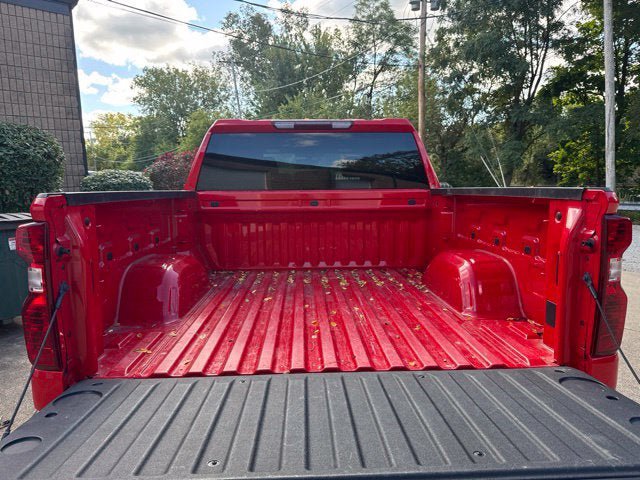 Used 2022 Chevrolet Silverado 1500 LT AWD/4WD image 23
