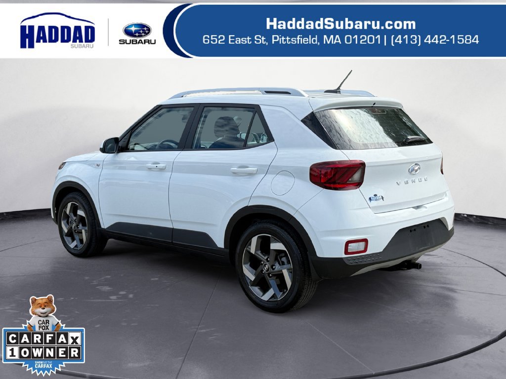 Used 2026 Hyundai Venue SEL FWD image 3